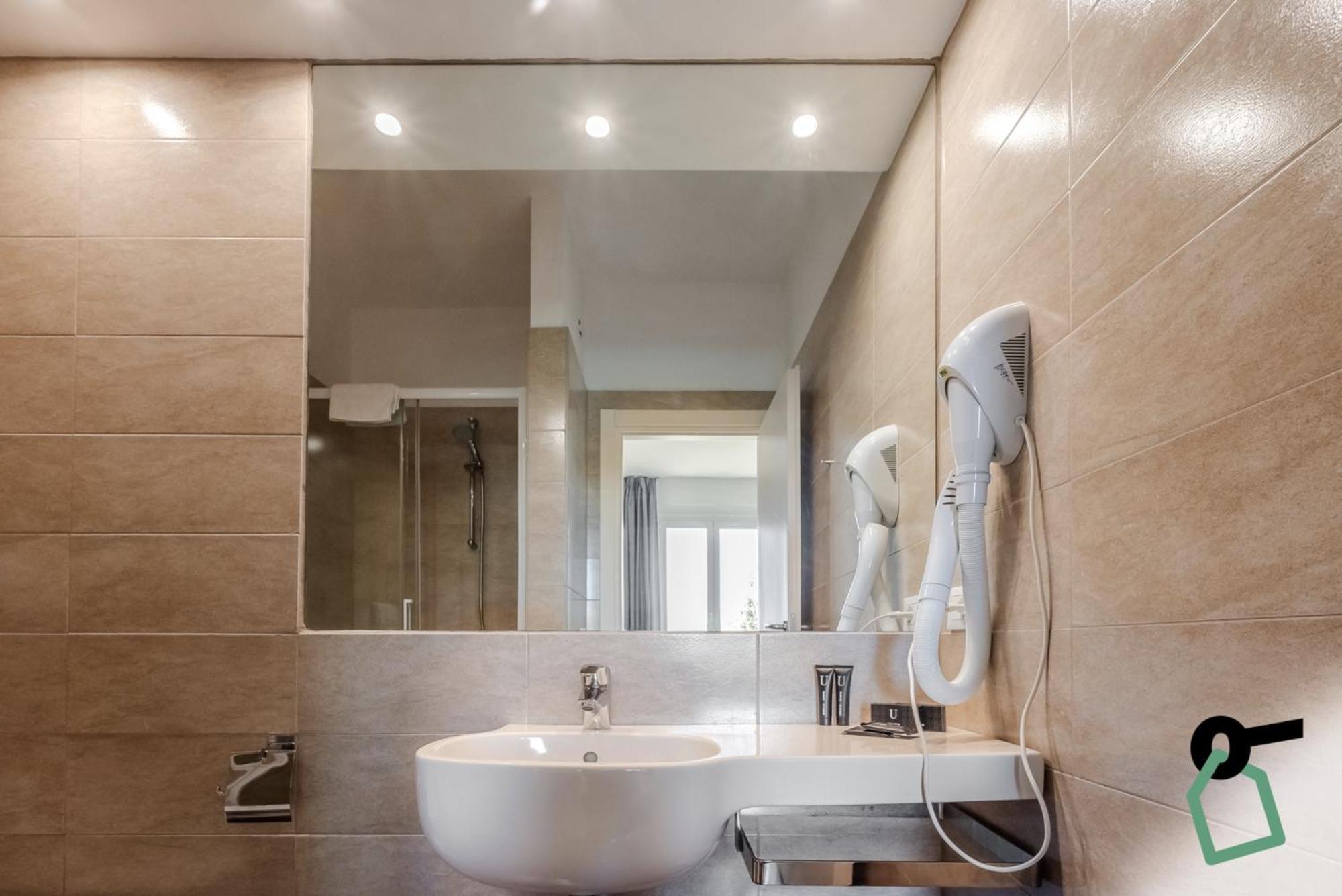 Hotiday Room Collection - Lacona Exterior photo