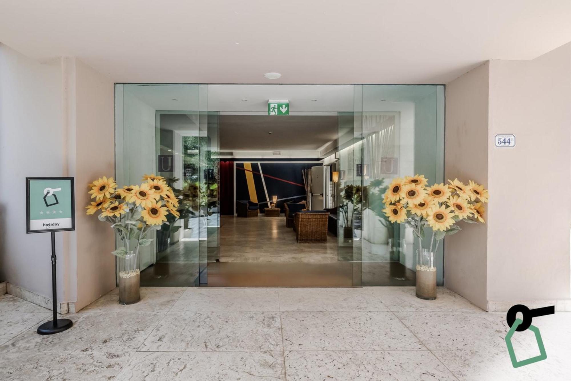 Hotiday Room Collection - Lacona Exterior photo